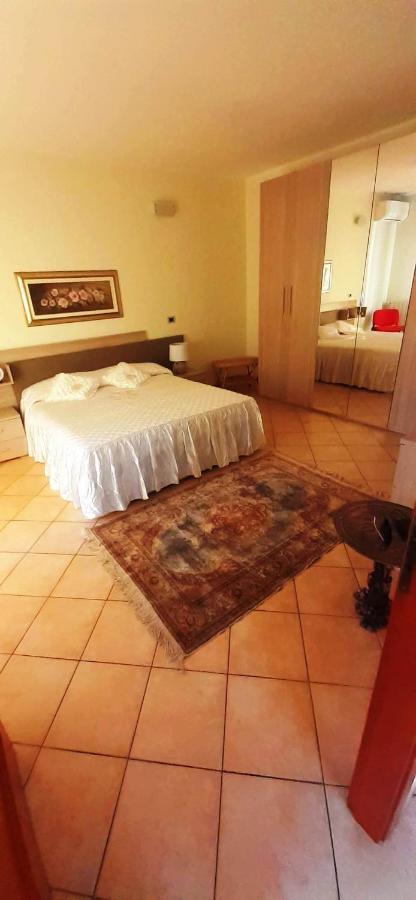 La Via Del Mare Hotel Oristano Buitenkant foto
