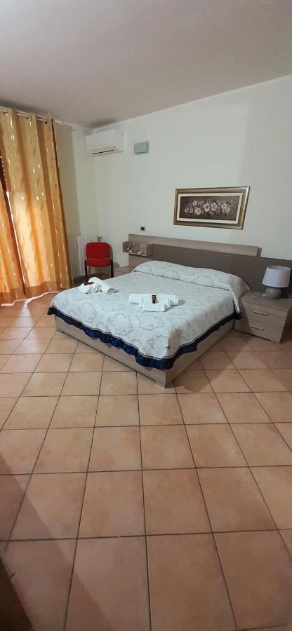 La Via Del Mare Hotel Oristano Buitenkant foto